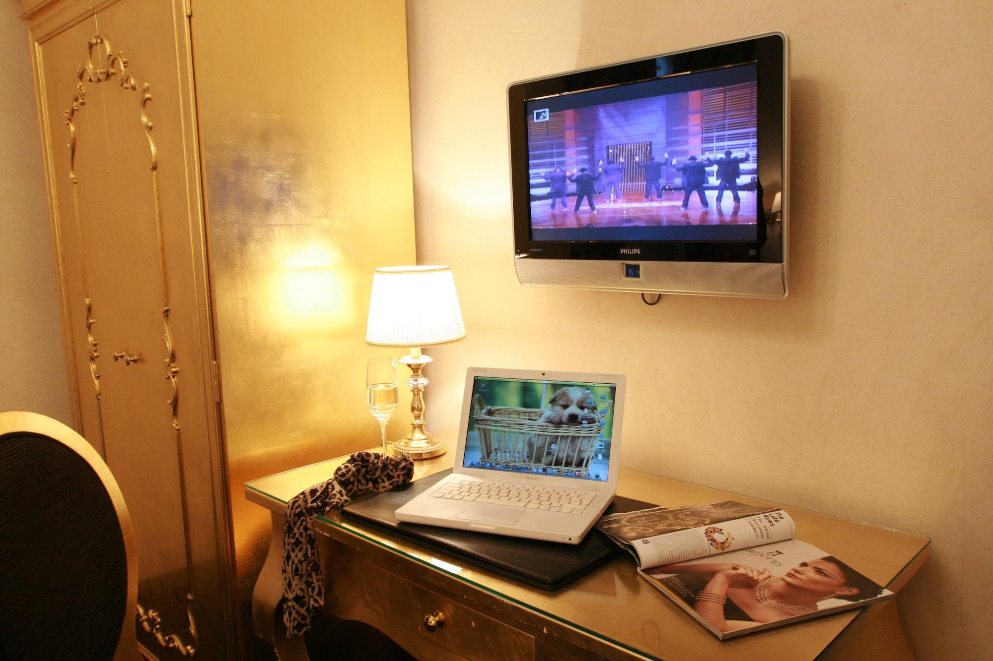 Hotel Al Ponte Dei Sospiri Венеция Екстериор снимка