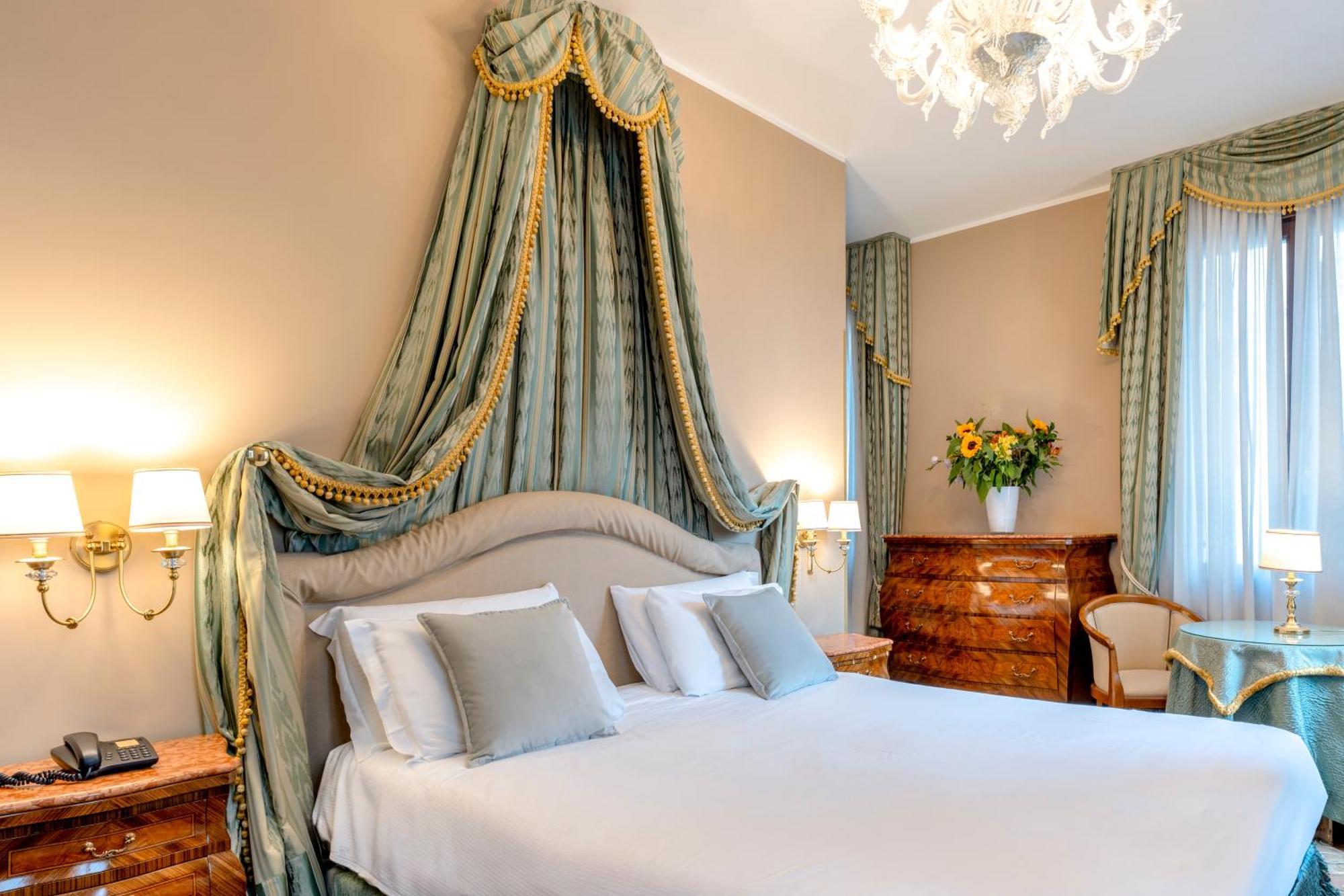 Hotel Al Ponte Dei Sospiri Венеция Екстериор снимка