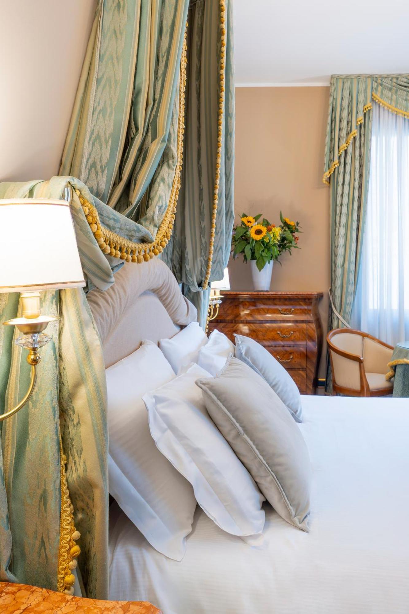 Hotel Al Ponte Dei Sospiri Венеция Екстериор снимка