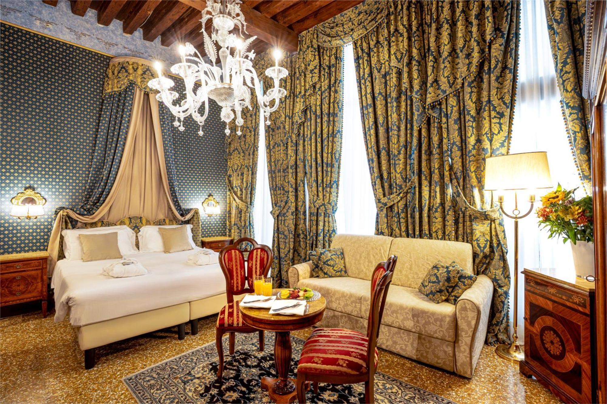 Hotel Al Ponte Dei Sospiri Венеция Екстериор снимка