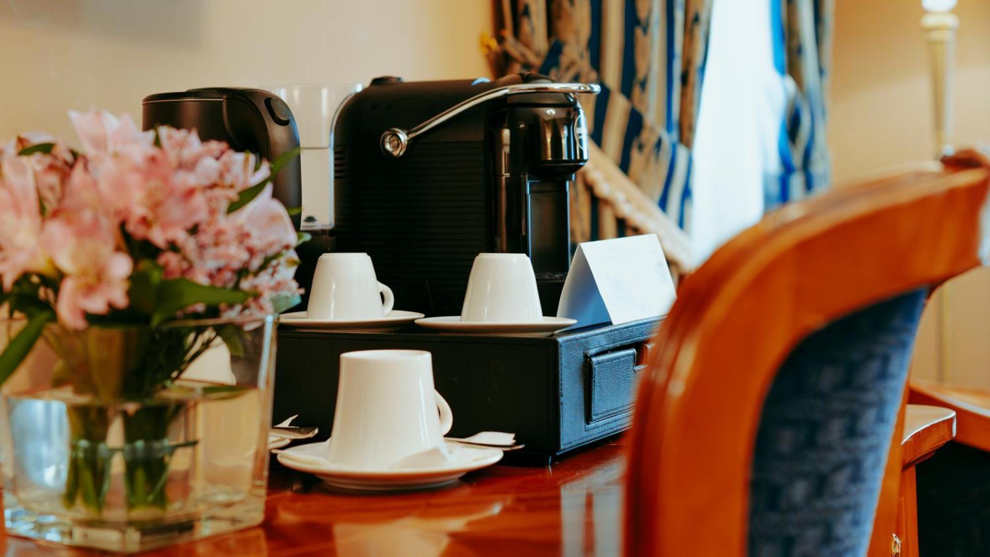 Hotel Al Ponte Dei Sospiri Венеция Екстериор снимка