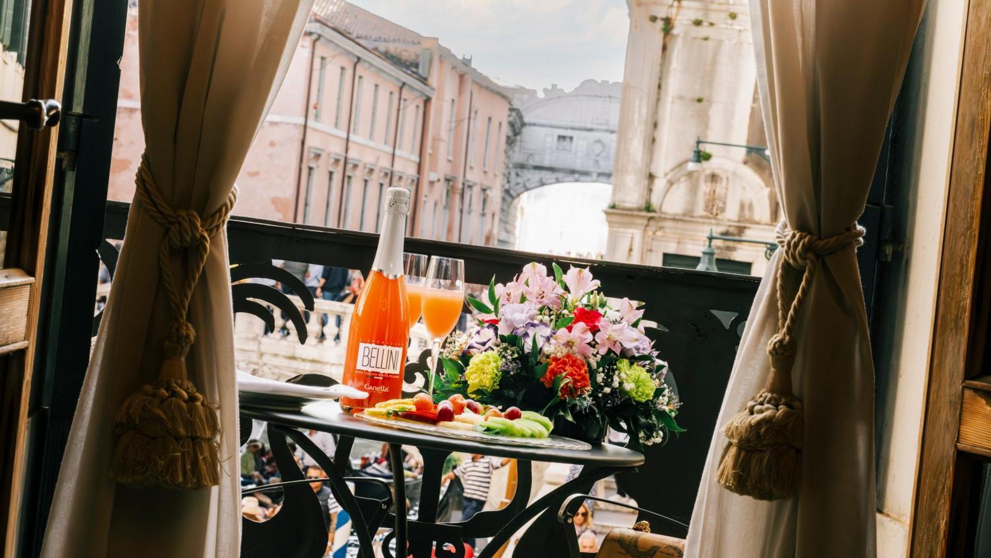 Hotel Al Ponte Dei Sospiri Венеция Екстериор снимка