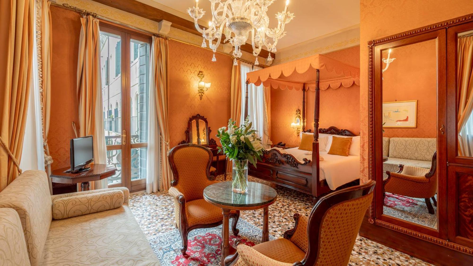 Hotel Al Ponte Dei Sospiri Венеция Екстериор снимка