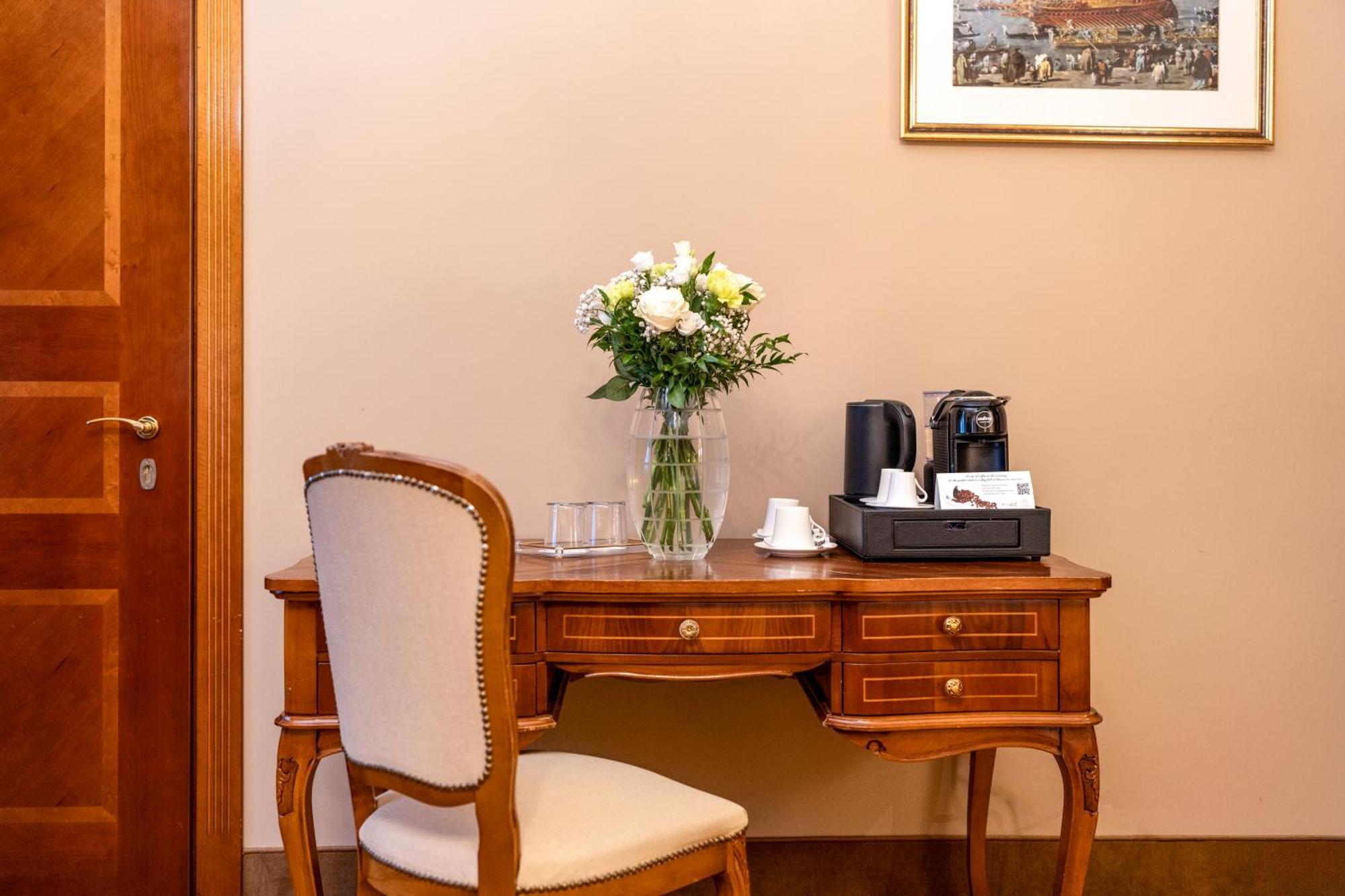 Hotel Al Ponte Dei Sospiri Венеция Екстериор снимка